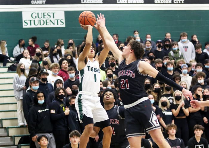 Tualatin.Tigard.boys-basketball.Dan-Brood.3